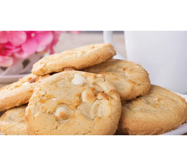 Fehér csokoládés-makadámdiós kekszek