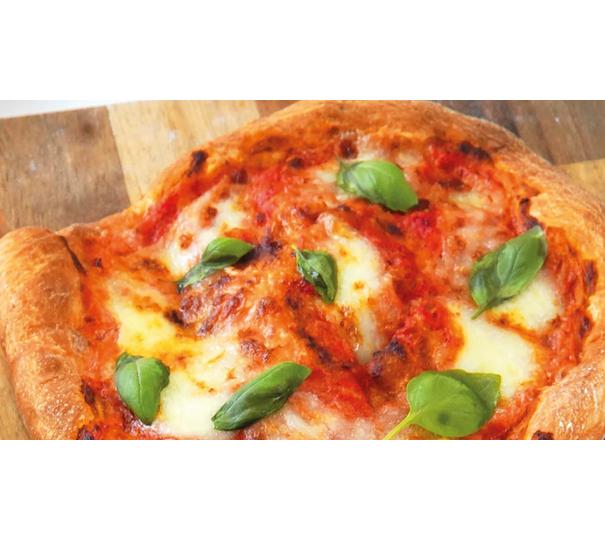 Klasszikus margherita pizza